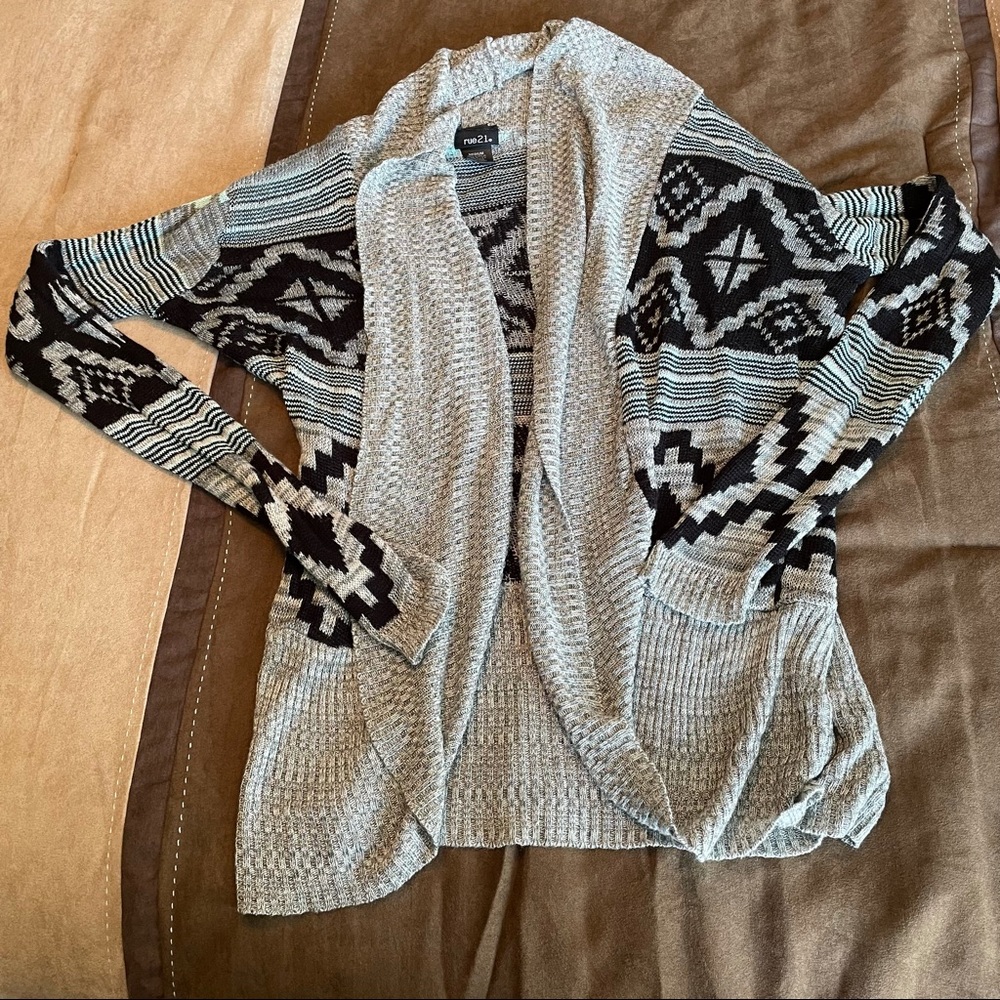 Rue21 cardigan aztec
